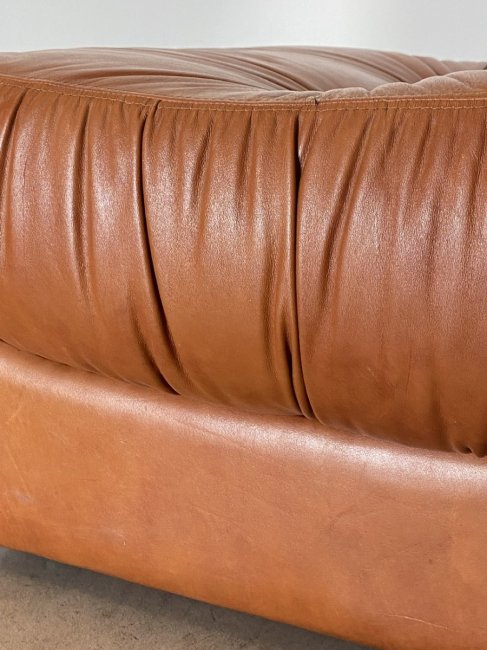 Coppia di pouf in pelle anni 70