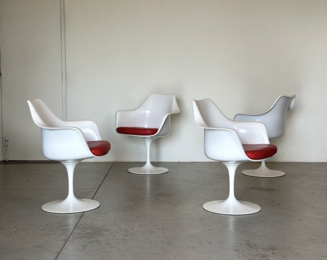 4 sedie TULIP EERO SAARINEN per KNOLL INT. anno 2017