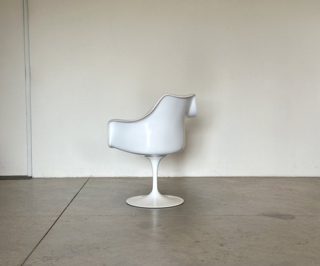 4 sedie TULIP EERO SAARINEN per KNOLL INT. anno 2017