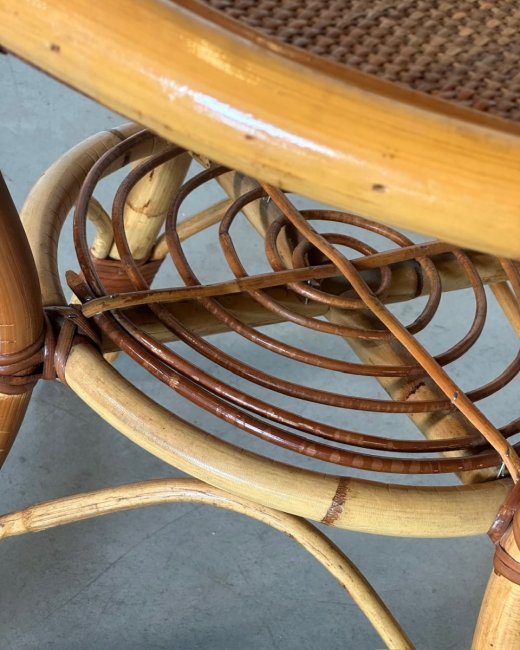 Tavolino rotondo in vimini e bambù anni 70